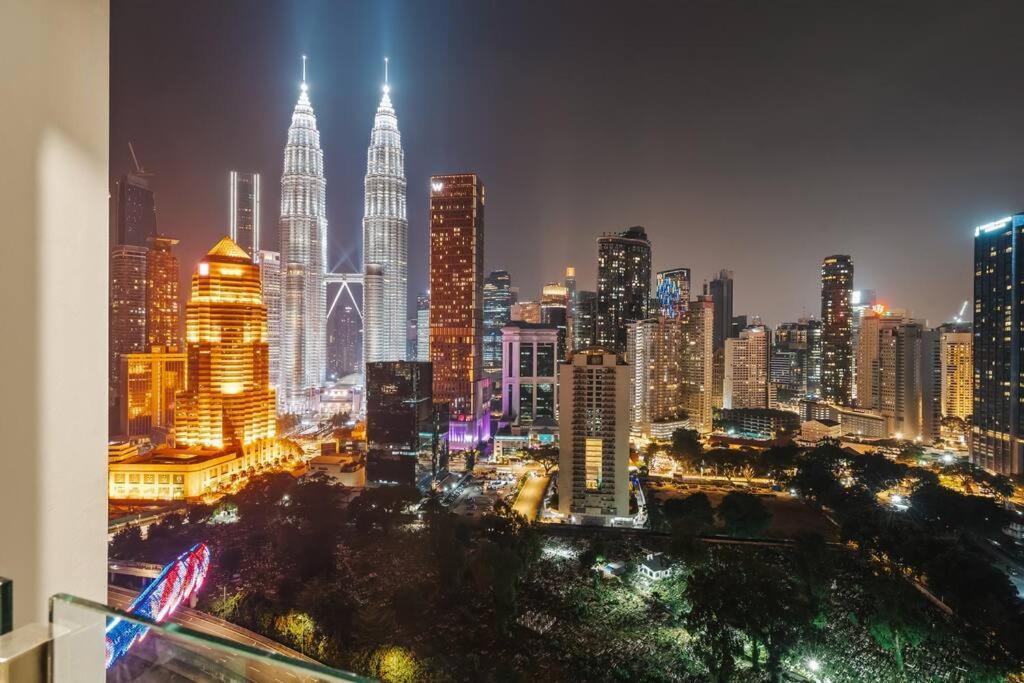Pangsapuri Legasi Kgbharu Klcc View Ps4 Next To Klcc & Train *