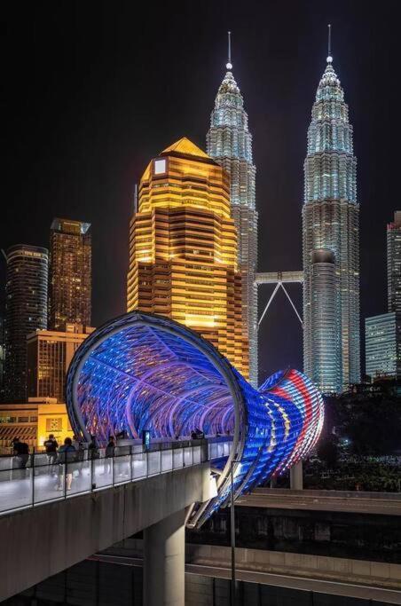 Legasi Kgbharu Klcc View Ps4 Next To Klcc & Train Pangsapuri *